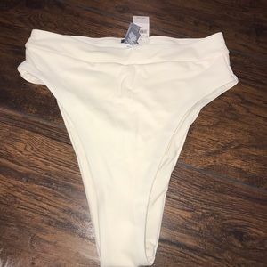 High waisted white bikini bottoms!